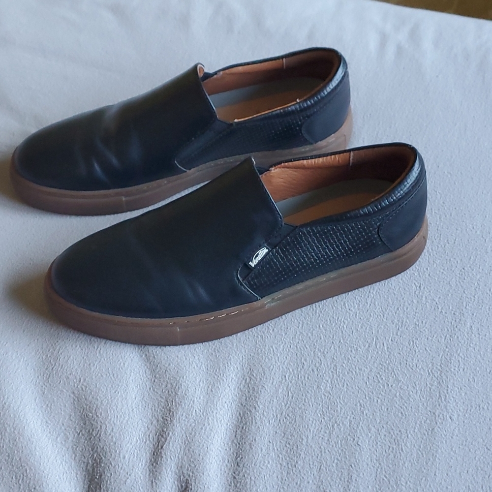 Venettini boys shoe. Mint condition..worn 2x size 39